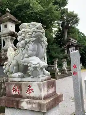 近津神社の狛犬