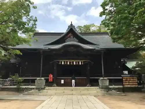 四柱神社の本殿