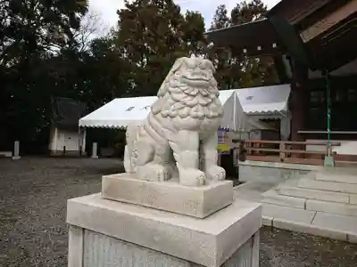 皇大神宮(烏森神社)の狛犬