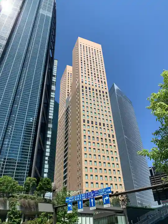 日比谷神社の{uncategorized: "未分類", other: "その他", undefined: "問題あり", building: "その他建物", grave: "お墓", sacred_gate: "鳥居", guardian: "狛犬", statue: "像", buddha: "仏像", history: "歴史", nature: "自然", garden: "庭園", animal: "動物", pagoda: "塔", temizu: "手水舎", mountain_gate: "山門・神門", sanctuary: "本殿・本堂", subordinate: "末社・摂社", art: "芸術", scenery: "景色", jizo: "地蔵", ema: "絵馬", goshuin: "御朱印", omikuji: "おみくじ", items: "授与品その他", amulet: "お守り", goshuincho: "御朱印帳", eats: "食事", festival: "お祭り", votive_dance: "神楽", shichigosan: "七五三参", wedding: "結婚式", experience: "体験その他", initially: "初詣", around: "周辺", anti_infection: "感染症対策"}