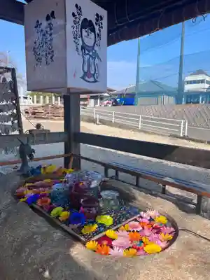 金井神社の手水舎