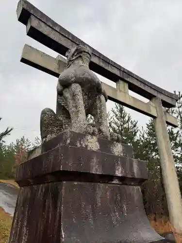 鳥取縣護國神社の狛犬
