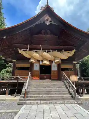 諏訪大社下社秋宮の本殿・本堂