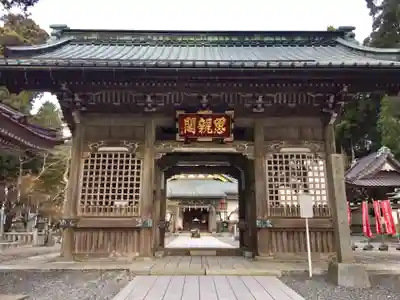 久遠寺の山門・神門