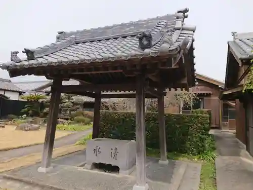 妙厳寺の手水舎