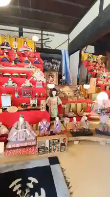 五所駒瀧神社の{uncategorized: "未分類", other: "その他", undefined: "問題あり", building: "その他建物", grave: "お墓", sacred_gate: "鳥居", guardian: "狛犬", statue: "像", buddha: "仏像", history: "歴史", nature: "自然", garden: "庭園", animal: "動物", pagoda: "塔", temizu: "手水舎", mountain_gate: "山門・神門", sanctuary: "本殿・本堂", subordinate: "末社・摂社", art: "芸術", scenery: "景色", jizo: "地蔵", ema: "絵馬", goshuin: "御朱印", omikuji: "おみくじ", items: "授与品その他", amulet: "お守り", goshuincho: "御朱印帳", eats: "食事", festival: "お祭り", votive_dance: "神楽", shichigosan: "七五三参", wedding: "結婚式", experience: "体験その他", initially: "初詣", around: "周辺", anti_infection: "感染症対策"}