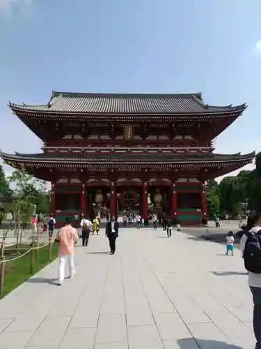 浅草寺の山門