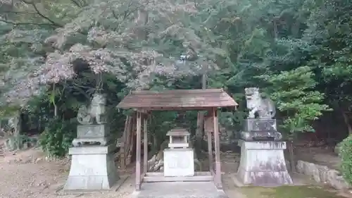 八幡神社の末社