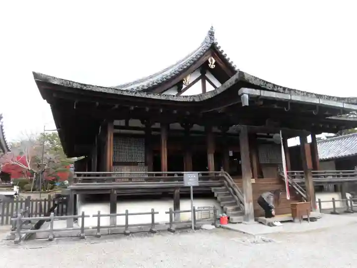 法隆寺の本殿・本堂