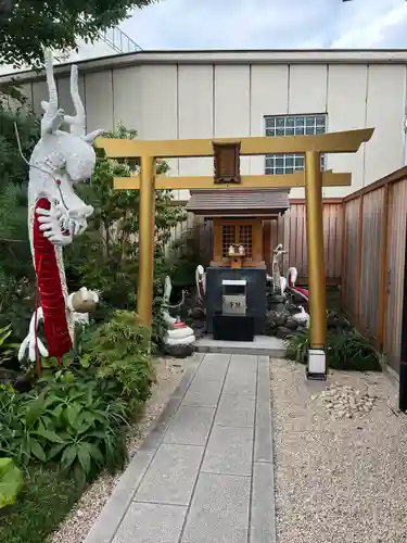 蛇窪神社の末社