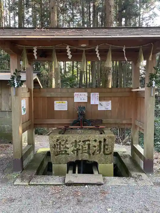 川添神社の手水舎
