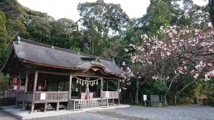鳴無神社の本殿・本堂