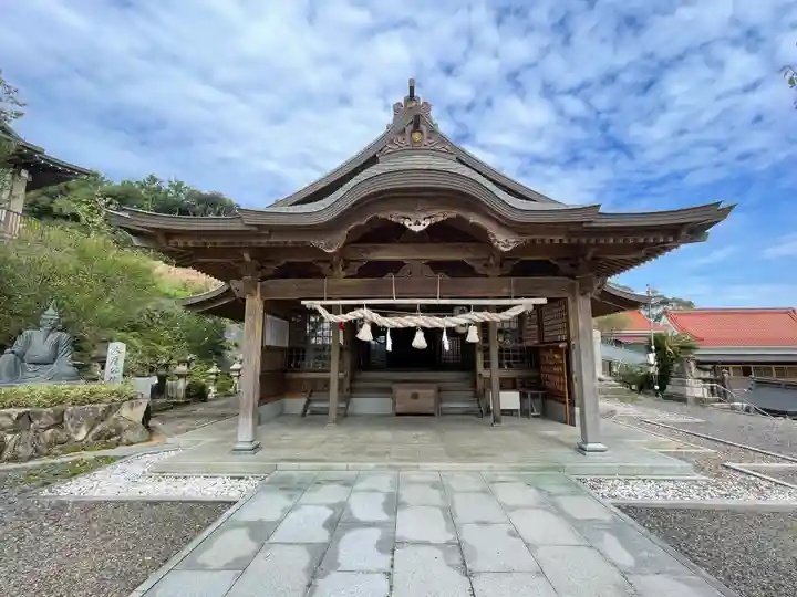 高津柿本神社の本殿・本堂
