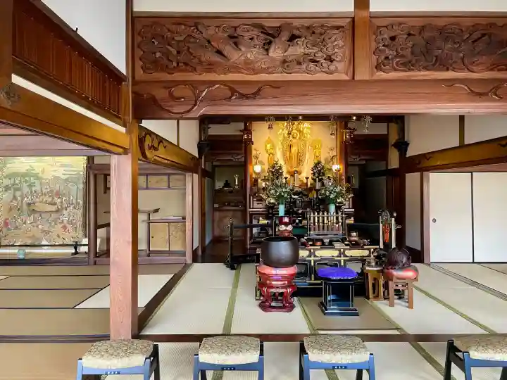 西念寺の{uncategorized: "未分類", other: "その他", undefined: "問題あり", building: "その他建物", grave: "お墓", sacred_gate: "鳥居", guardian: "狛犬", statue: "像", buddha: "仏像", history: "歴史", nature: "自然", garden: "庭園", animal: "動物", pagoda: "塔", temizu: "手水舎", mountain_gate: "山門・神門", sanctuary: "本殿・本堂", subordinate: "末社・摂社", art: "芸術", scenery: "景色", jizo: "地蔵", ema: "絵馬", goshuin: "御朱印", omikuji: "おみくじ", items: "授与品その他", amulet: "お守り", goshuincho: "御朱印帳", eats: "食事", festival: "お祭り", votive_dance: "神楽", shichigosan: "七五三参", wedding: "結婚式", experience: "体験その他", initially: "初詣", around: "周辺", anti_infection: "感染症対策"}