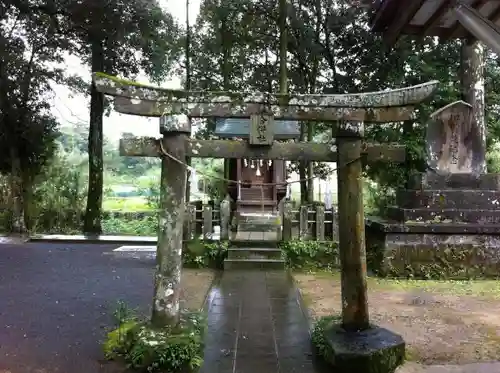 西寒多神社の鳥居