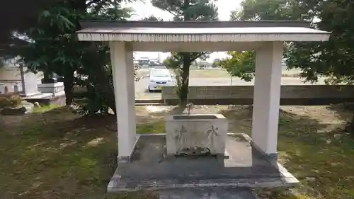 八龍社（稲島）の手水舎