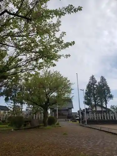 伊勢領神社の建物その他