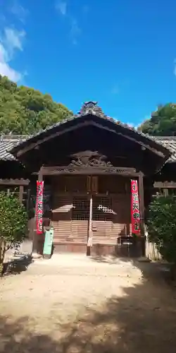 天神社の本殿