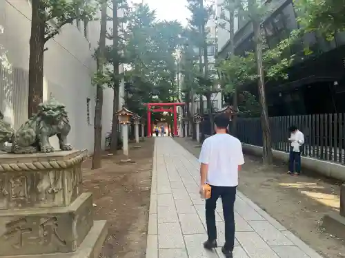 花園神社の庭園
