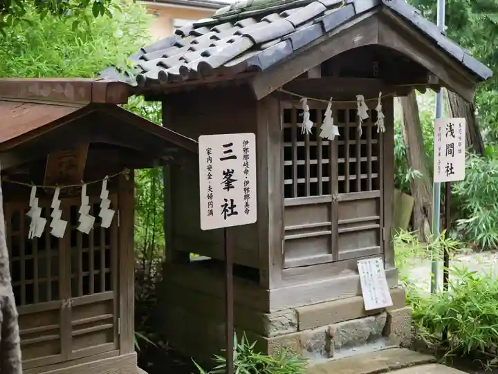 鳩ヶ谷氷川神社の末社・摂社