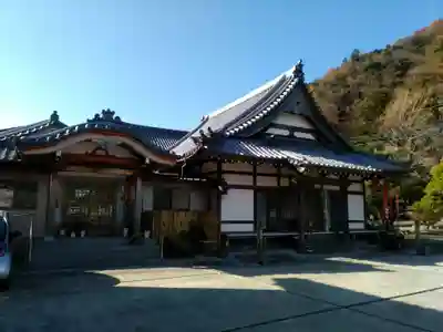 良圓寺の本殿・本堂