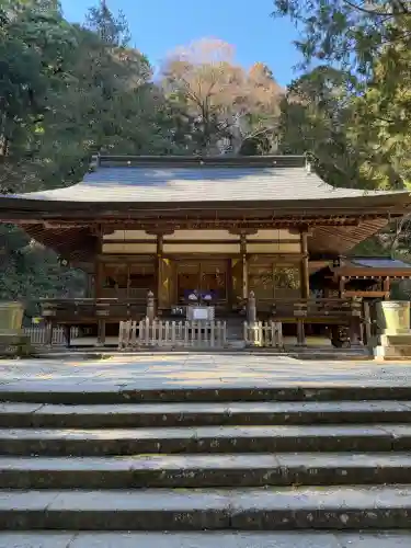 武蔵二宮 金鑚神社の{uncategorized: "未分類", other: "その他", undefined: "問題あり", building: "その他建物", grave: "お墓", sacred_gate: "鳥居", guardian: "狛犬", statue: "像", buddha: "仏像", history: "歴史", nature: "自然", garden: "庭園", animal: "動物", pagoda: "塔", temizu: "手水舎", mountain_gate: "山門・神門", sanctuary: "本殿・本堂", subordinate: "末社・摂社", art: "芸術", scenery: "景色", jizo: "地蔵", ema: "絵馬", goshuin: "御朱印", omikuji: "おみくじ", items: "授与品その他", amulet: "お守り", goshuincho: "御朱印帳", eats: "食事", festival: "お祭り", votive_dance: "神楽", shichigosan: "七五三参", wedding: "結婚式", experience: "体験その他", initially: "初詣", around: "周辺", anti_infection: "感染症対策"}
