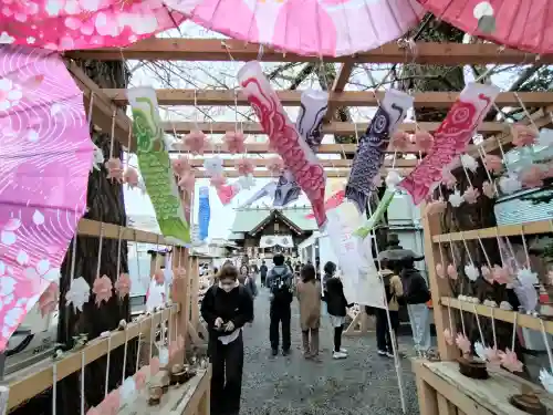 札幌諏訪神社の{uncategorized: "未分類", other: "その他", undefined: "問題あり", building: "その他建物", grave: "お墓", sacred_gate: "鳥居", guardian: "狛犬", statue: "像", buddha: "仏像", history: "歴史", nature: "自然", garden: "庭園", animal: "動物", pagoda: "塔", temizu: "手水舎", mountain_gate: "山門・神門", sanctuary: "本殿・本堂", subordinate: "末社・摂社", art: "芸術", scenery: "景色", jizo: "地蔵", ema: "絵馬", goshuin: "御朱印", omikuji: "おみくじ", items: "授与品その他", amulet: "お守り", goshuincho: "御朱印帳", eats: "食事", festival: "お祭り", votive_dance: "神楽", shichigosan: "七五三参", wedding: "結婚式", experience: "体験その他", initially: "初詣", around: "周辺", anti_infection: "感染症対策"}