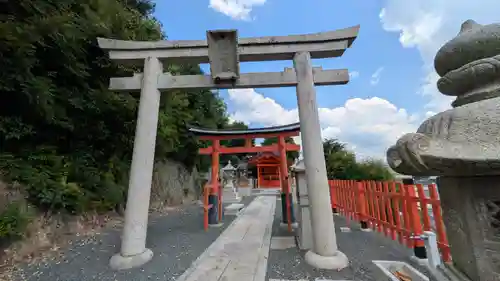 義照稲荷神社・稲荷命婦元宮（建勲神社末社）(京都府)