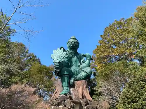 古井の天狗山の像