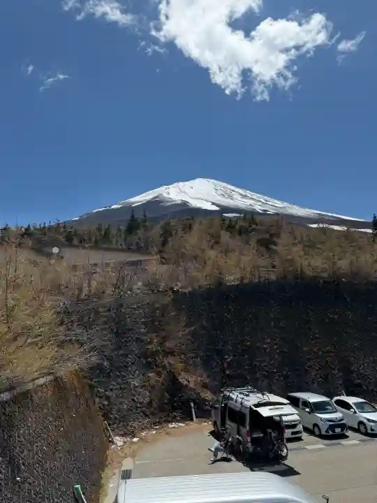 冨士山小御嶽神社の{uncategorized: "未分類", other: "その他", undefined: "問題あり", building: "その他建物", grave: "お墓", sacred_gate: "鳥居", guardian: "狛犬", statue: "像", buddha: "仏像", history: "歴史", nature: "自然", garden: "庭園", animal: "動物", pagoda: "塔", temizu: "手水舎", mountain_gate: "山門・神門", sanctuary: "本殿・本堂", subordinate: "末社・摂社", art: "芸術", scenery: "景色", jizo: "地蔵", ema: "絵馬", goshuin: "御朱印", omikuji: "おみくじ", items: "授与品その他", amulet: "お守り", goshuincho: "御朱印帳", eats: "食事", festival: "お祭り", votive_dance: "神楽", shichigosan: "七五三参", wedding: "結婚式", experience: "体験その他", initially: "初詣", around: "周辺", anti_infection: "感染症対策"}
