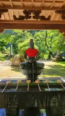 華厳寺の{uncategorized: "未分類", other: "その他", undefined: "問題あり", building: "その他建物", grave: "お墓", sacred_gate: "鳥居", guardian: "狛犬", statue: "像", buddha: "仏像", history: "歴史", nature: "自然", garden: "庭園", animal: "動物", pagoda: "塔", temizu: "手水舎", mountain_gate: "山門・神門", sanctuary: "本殿・本堂", subordinate: "末社・摂社", art: "芸術", scenery: "景色", jizo: "地蔵", ema: "絵馬", goshuin: "御朱印", omikuji: "おみくじ", items: "授与品その他", amulet: "お守り", goshuincho: "御朱印帳", eats: "食事", festival: "お祭り", votive_dance: "神楽", shichigosan: "七五三参", wedding: "結婚式", experience: "体験その他", initially: "初詣", around: "周辺", anti_infection: "感染症対策"}