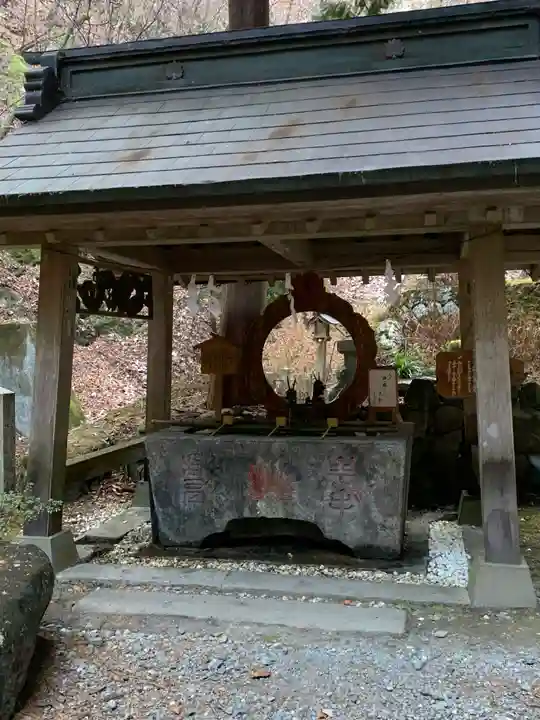 大嶽山那賀都神社(山梨県)