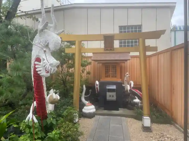 蛇窪神社の末社・摂社