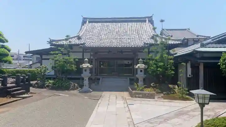 宝池寺の本殿・本堂