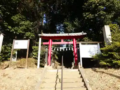 伊古乃速御玉比売神社の{uncategorized: "未分類", other: "その他", undefined: "問題あり", building: "その他建物", grave: "お墓", sacred_gate: "鳥居", guardian: "狛犬", statue: "像", buddha: "仏像", history: "歴史", nature: "自然", garden: "庭園", animal: "動物", pagoda: "塔", temizu: "手水舎", mountain_gate: "山門・神門", sanctuary: "本殿・本堂", subordinate: "末社・摂社", art: "芸術", scenery: "景色", jizo: "地蔵", ema: "絵馬", goshuin: "御朱印", omikuji: "おみくじ", items: "授与品その他", amulet: "お守り", goshuincho: "御朱印帳", eats: "食事", festival: "お祭り", votive_dance: "神楽", shichigosan: "七五三参", wedding: "結婚式", experience: "体験その他", initially: "初詣", around: "周辺", anti_infection: "感染症対策"}