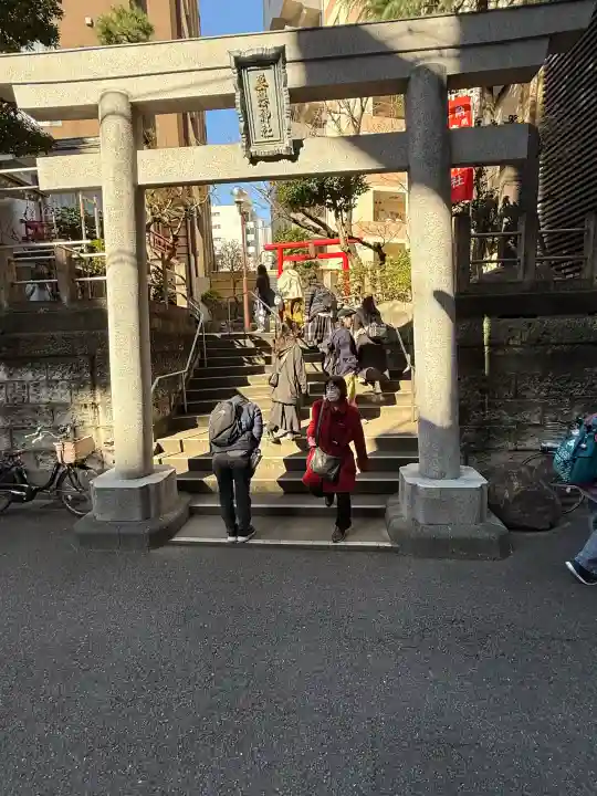 妻戀神社の{uncategorized: "未分類", other: "その他", undefined: "問題あり", building: "その他建物", grave: "お墓", sacred_gate: "鳥居", guardian: "狛犬", statue: "像", buddha: "仏像", history: "歴史", nature: "自然", garden: "庭園", animal: "動物", pagoda: "塔", temizu: "手水舎", mountain_gate: "山門・神門", sanctuary: "本殿・本堂", subordinate: "末社・摂社", art: "芸術", scenery: "景色", jizo: "地蔵", ema: "絵馬", goshuin: "御朱印", omikuji: "おみくじ", items: "授与品その他", amulet: "お守り", goshuincho: "御朱印帳", eats: "食事", festival: "お祭り", votive_dance: "神楽", shichigosan: "七五三参", wedding: "結婚式", experience: "体験その他", initially: "初詣", around: "周辺", anti_infection: "感染症対策"}