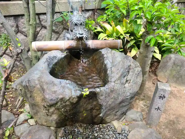 彦島八幡宮の手水舎