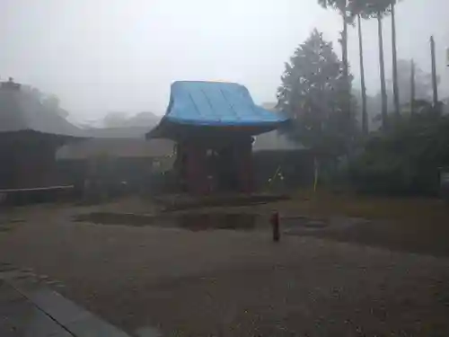 神野寺の山門・神門