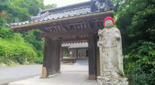 正法寺の像