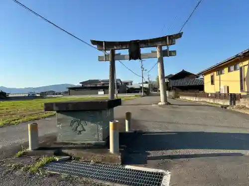 多祁御奈刀弥神社の{uncategorized: "未分類", other: "その他", undefined: "問題あり", building: "その他建物", grave: "お墓", sacred_gate: "鳥居", guardian: "狛犬", statue: "像", buddha: "仏像", history: "歴史", nature: "自然", garden: "庭園", animal: "動物", pagoda: "塔", temizu: "手水舎", mountain_gate: "山門・神門", sanctuary: "本殿・本堂", subordinate: "末社・摂社", art: "芸術", scenery: "景色", jizo: "地蔵", ema: "絵馬", goshuin: "御朱印", omikuji: "おみくじ", items: "授与品その他", amulet: "お守り", goshuincho: "御朱印帳", eats: "食事", festival: "お祭り", votive_dance: "神楽", shichigosan: "七五三参", wedding: "結婚式", experience: "体験その他", initially: "初詣", around: "周辺", anti_infection: "感染症対策"}