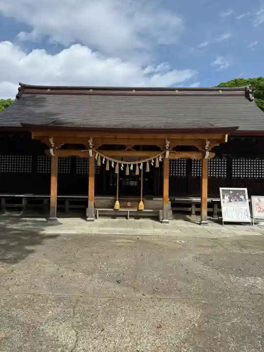 鷲宮神社の{uncategorized: "未分類", other: "その他", undefined: "問題あり", building: "その他建物", grave: "お墓", sacred_gate: "鳥居", guardian: "狛犬", statue: "像", buddha: "仏像", history: "歴史", nature: "自然", garden: "庭園", animal: "動物", pagoda: "塔", temizu: "手水舎", mountain_gate: "山門・神門", sanctuary: "本殿・本堂", subordinate: "末社・摂社", art: "芸術", scenery: "景色", jizo: "地蔵", ema: "絵馬", goshuin: "御朱印", omikuji: "おみくじ", items: "授与品その他", amulet: "お守り", goshuincho: "御朱印帳", eats: "食事", festival: "お祭り", votive_dance: "神楽", shichigosan: "七五三参", wedding: "結婚式", experience: "体験その他", initially: "初詣", around: "周辺", anti_infection: "感染症対策"}