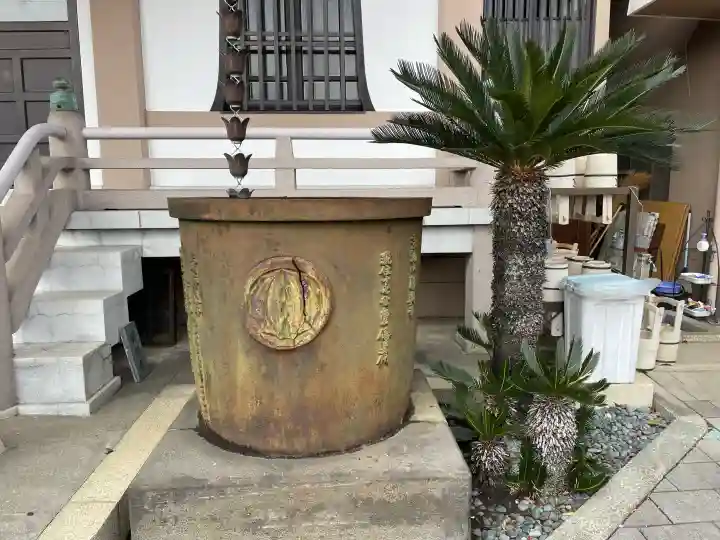 勝興寺の{uncategorized: "未分類", other: "その他", undefined: "問題あり", building: "その他建物", grave: "お墓", sacred_gate: "鳥居", guardian: "狛犬", statue: "像", buddha: "仏像", history: "歴史", nature: "自然", garden: "庭園", animal: "動物", pagoda: "塔", temizu: "手水舎", mountain_gate: "山門・神門", sanctuary: "本殿・本堂", subordinate: "末社・摂社", art: "芸術", scenery: "景色", jizo: "地蔵", ema: "絵馬", goshuin: "御朱印", omikuji: "おみくじ", items: "授与品その他", amulet: "お守り", goshuincho: "御朱印帳", eats: "食事", festival: "お祭り", votive_dance: "神楽", shichigosan: "七五三参", wedding: "結婚式", experience: "体験その他", initially: "初詣", around: "周辺", anti_infection: "感染症対策"}