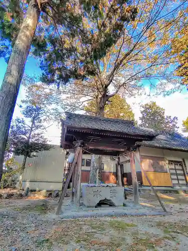 八柱神社の手水舎