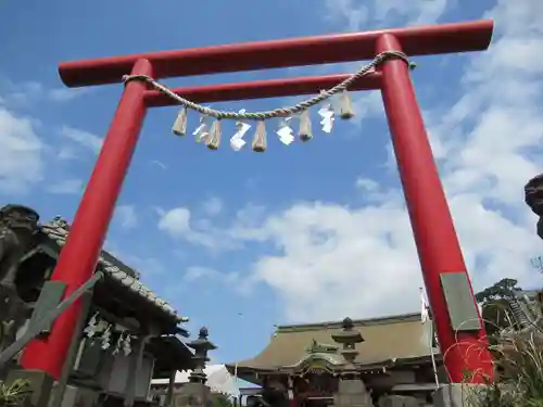 人見神社の鳥居