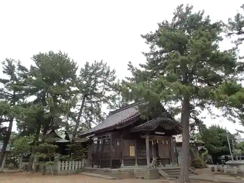 神明社の本殿