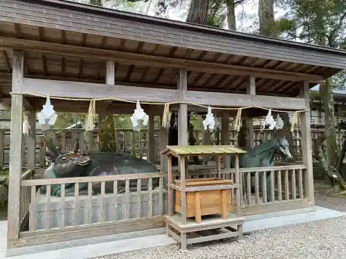 出雲大社の{uncategorized: "未分類", other: "その他", undefined: "問題あり", building: "その他建物", grave: "お墓", sacred_gate: "鳥居", guardian: "狛犬", statue: "像", buddha: "仏像", history: "歴史", nature: "自然", garden: "庭園", animal: "動物", pagoda: "塔", temizu: "手水舎", mountain_gate: "山門・神門", sanctuary: "本殿・本堂", subordinate: "末社・摂社", art: "芸術", scenery: "景色", jizo: "地蔵", ema: "絵馬", goshuin: "御朱印", omikuji: "おみくじ", items: "授与品その他", amulet: "お守り", goshuincho: "御朱印帳", eats: "食事", festival: "お祭り", votive_dance: "神楽", shichigosan: "七五三参", wedding: "結婚式", experience: "体験その他", initially: "初詣", around: "周辺", anti_infection: "感染症対策"}