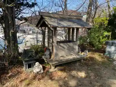 五十鈴神社の{uncategorized: "未分類", other: "その他", undefined: "問題あり", building: "その他建物", grave: "お墓", sacred_gate: "鳥居", guardian: "狛犬", statue: "像", buddha: "仏像", history: "歴史", nature: "自然", garden: "庭園", animal: "動物", pagoda: "塔", temizu: "手水舎", mountain_gate: "山門・神門", sanctuary: "本殿・本堂", subordinate: "末社・摂社", art: "芸術", scenery: "景色", jizo: "地蔵", ema: "絵馬", goshuin: "御朱印", omikuji: "おみくじ", items: "授与品その他", amulet: "お守り", goshuincho: "御朱印帳", eats: "食事", festival: "お祭り", votive_dance: "神楽", shichigosan: "七五三参", wedding: "結婚式", experience: "体験その他", initially: "初詣", around: "周辺", anti_infection: "感染症対策"}