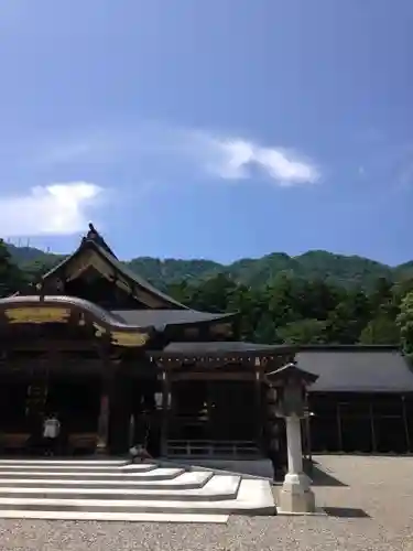 彌彦神社の建物その他