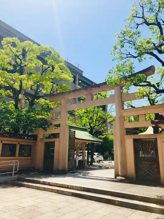 坐摩神社の鳥居