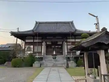 観蔵寺の本殿・本堂